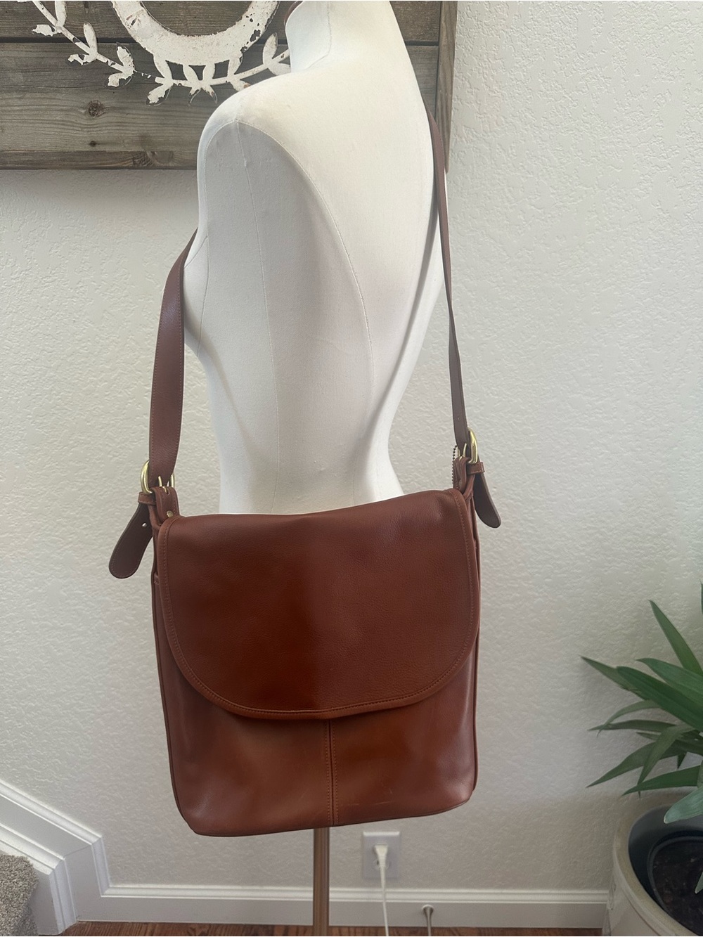 Vintage Coach Whitney Leather‎ Bag Classic Brown Leather Crossbody Bag